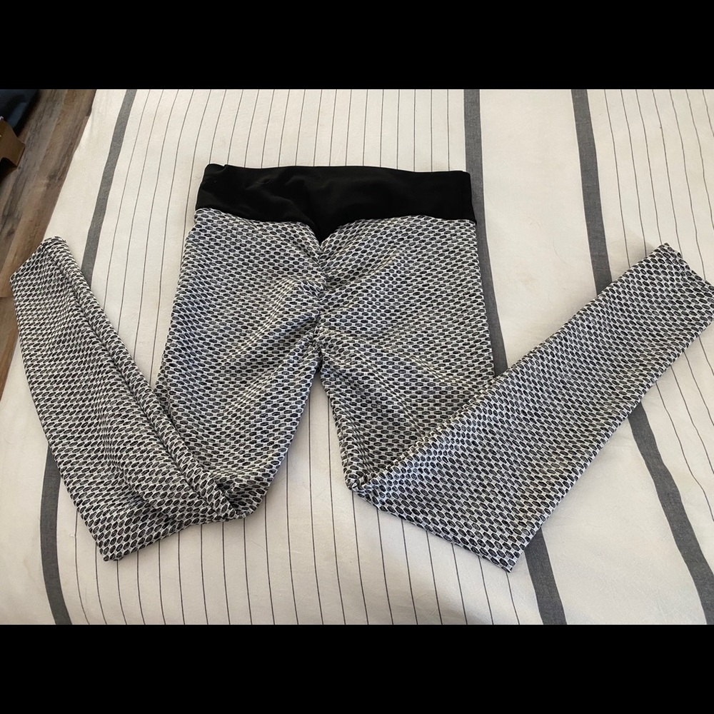 Butt sculpting leggings